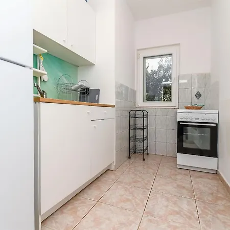 Neda Apartament *