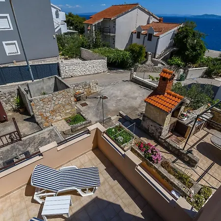 Neda Trogir