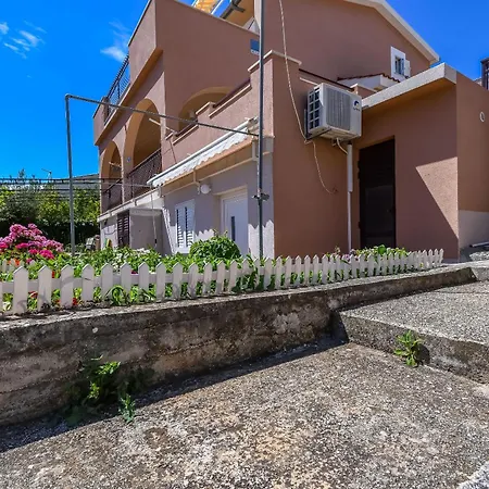 Apartamento Neda